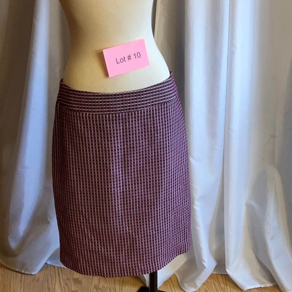 ANN TAYLOR size 8 pencil style skirt in purple, black, cream colors - Picture 2 of 9